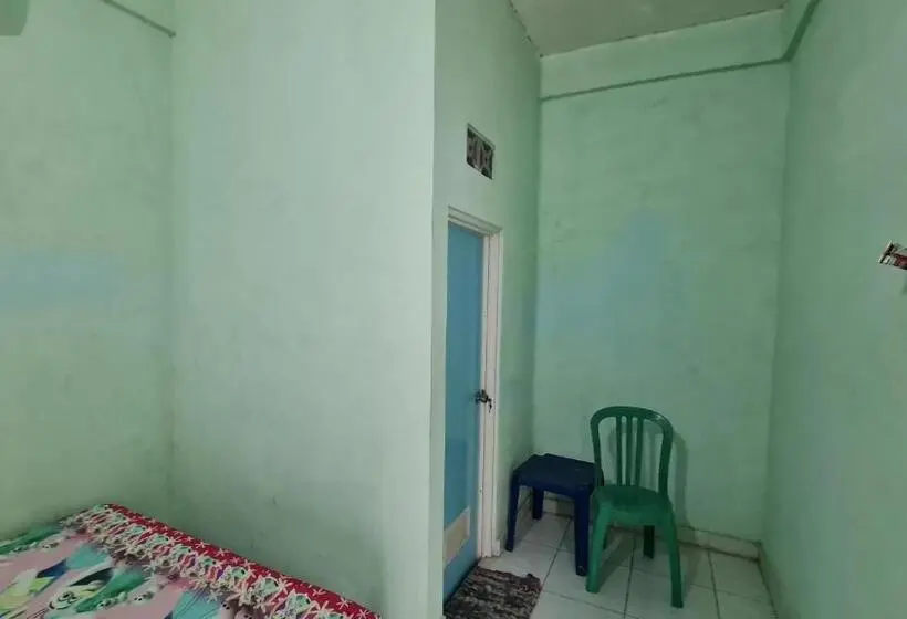 スタンダードルーム, Spot On 93020 Rumah Singgah Ganjuran