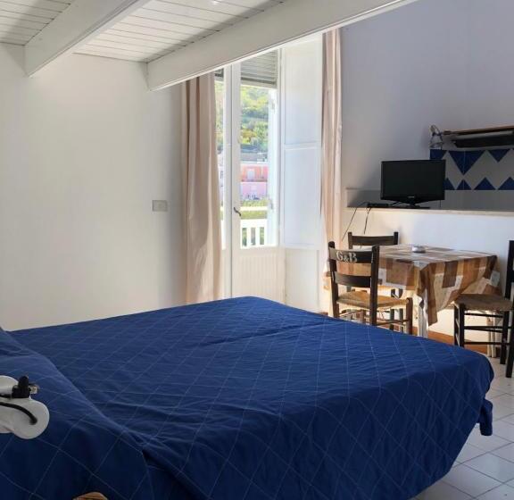 Семейный Номер Вид на Море, Visitponza   Palazzetto Azzurro