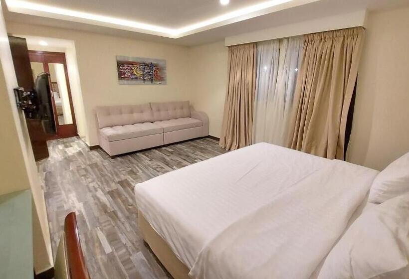 کلبه ییلاقی, Sea Club Resort