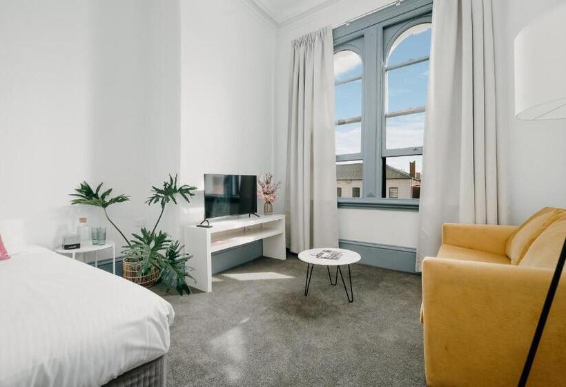 家庭间, The Victoria Hotel Bathurst