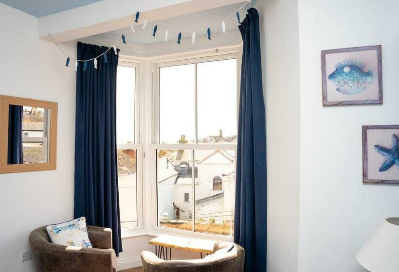 اتاق استاندارد با چشم‌انداز دریا, Easypz Stay