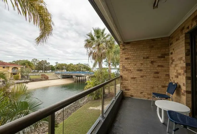 バルコニー付きスタンダードルーム, Bribie Waterways Motel