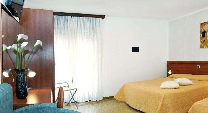 四人标准间, Giacomazzo