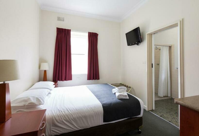 اتاق کلاسیک سه تخته, Knickerbocker