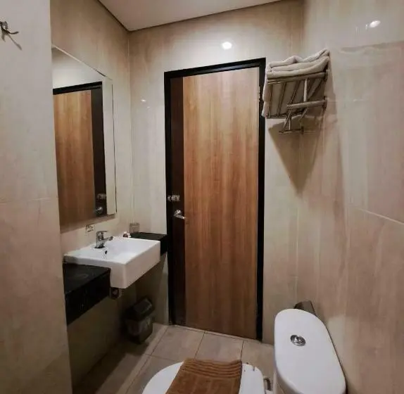 Standardzimmer Kingsize Bett, Sampurna Cirebon