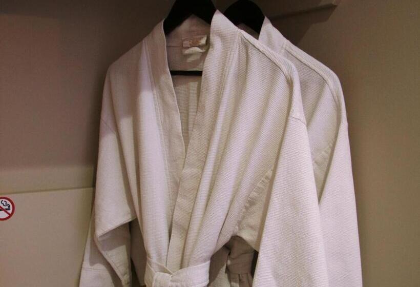 스위트 킹사이즈 침대, Chaucer Palms Boutique B&b