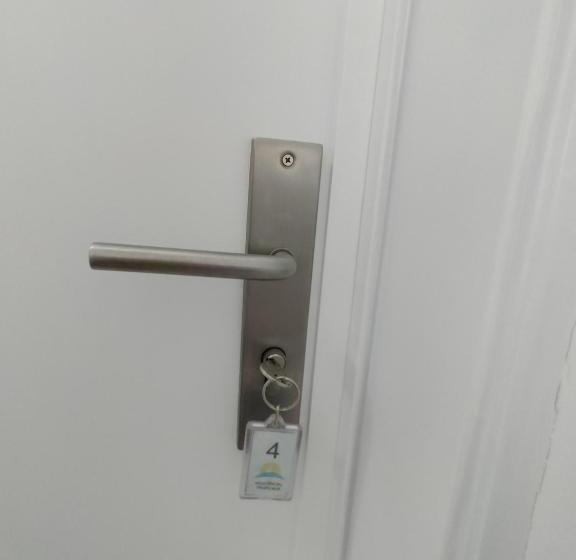 غرفه قياسيه سريرين مزدوجين, Residencial Tropicália Al