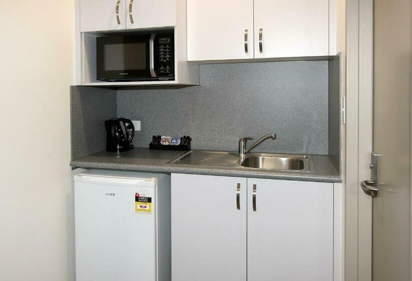 舒适三人间, Reef Gardens Motel