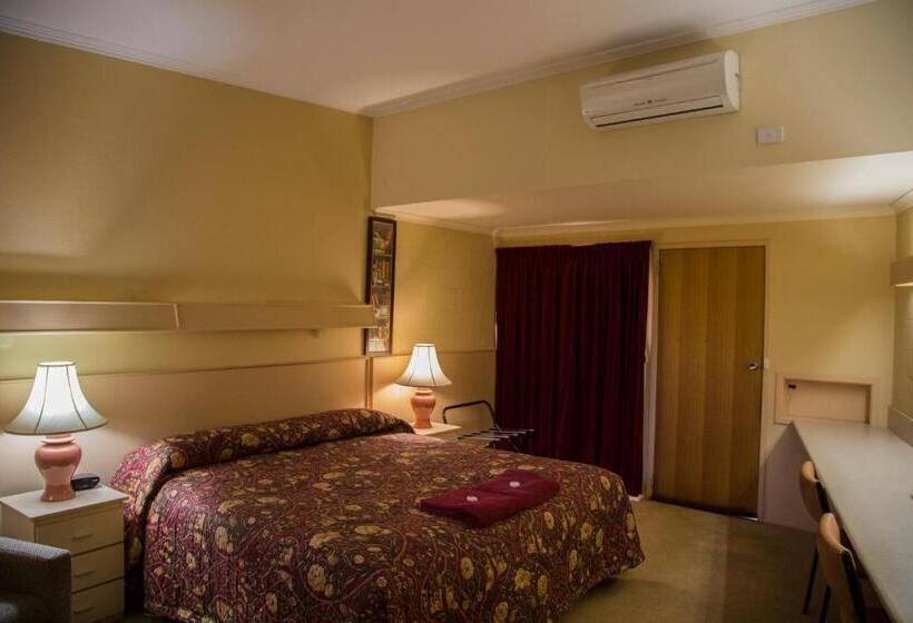 디럭스 룸 킹사이즈 침대, Tarra Motel