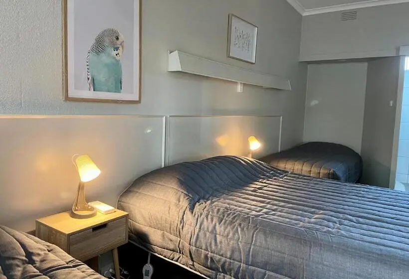 エクゼクティブトリプル, Tarra Motel