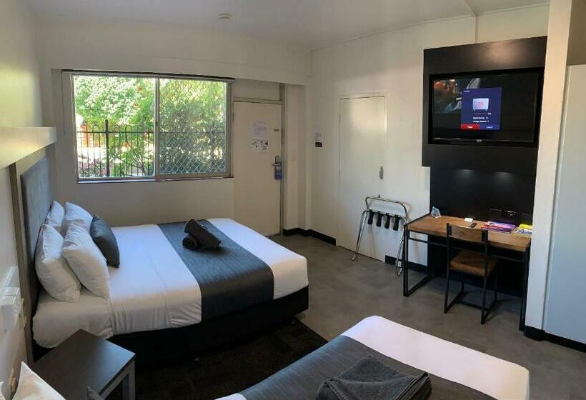Студия Deluxe, The Stuart Hotel Motel