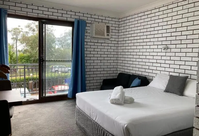 スタンダードルーム, Toukley Motel