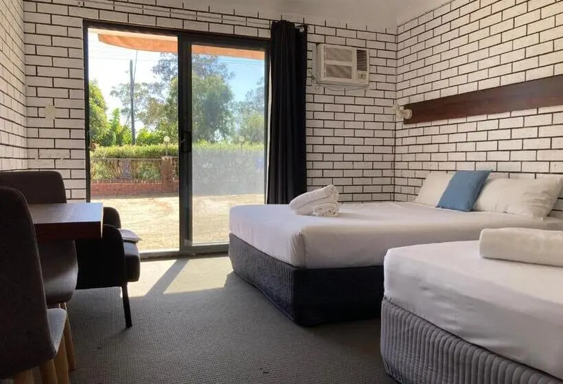 エコノミートリプルルーム, Toukley Motel
