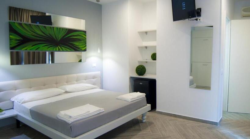 Pokój Czteroosobowy Standard, Garden Salento