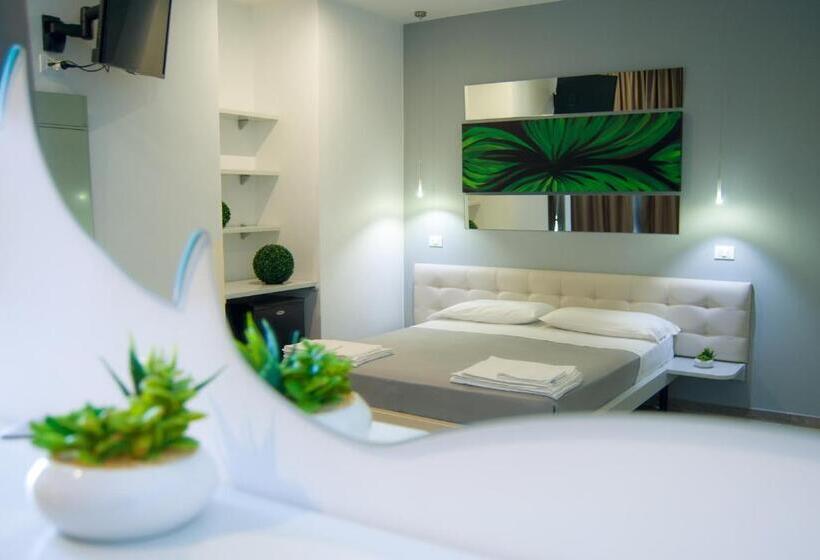 Pokój Czteroosobowy Standard, Garden Salento