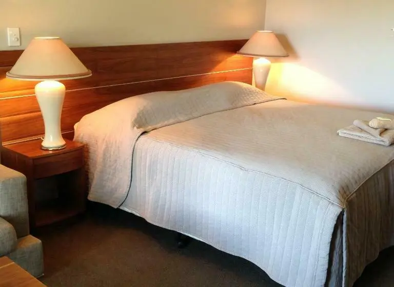 キングサイズベッドのスタンダードルーム, The York Palace Accommodation