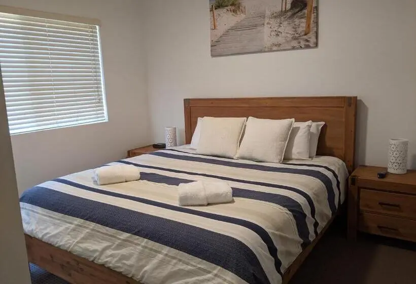 2ベッドルームアパートメント, Moorings Beach Resort