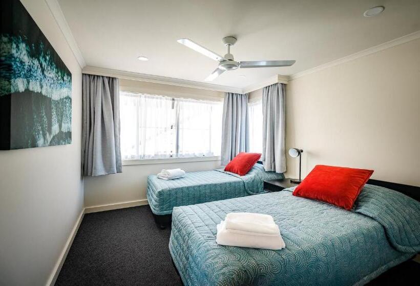 Апартаменты 2 Спальни, Riverside Holiday Resort Urunga