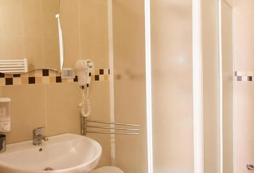 スタンダードトリプルルーム, Rooms Gli Arcangeli   Affitti Brevi Italia