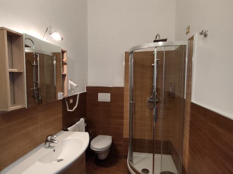 Pokój Standard, Quilungomare