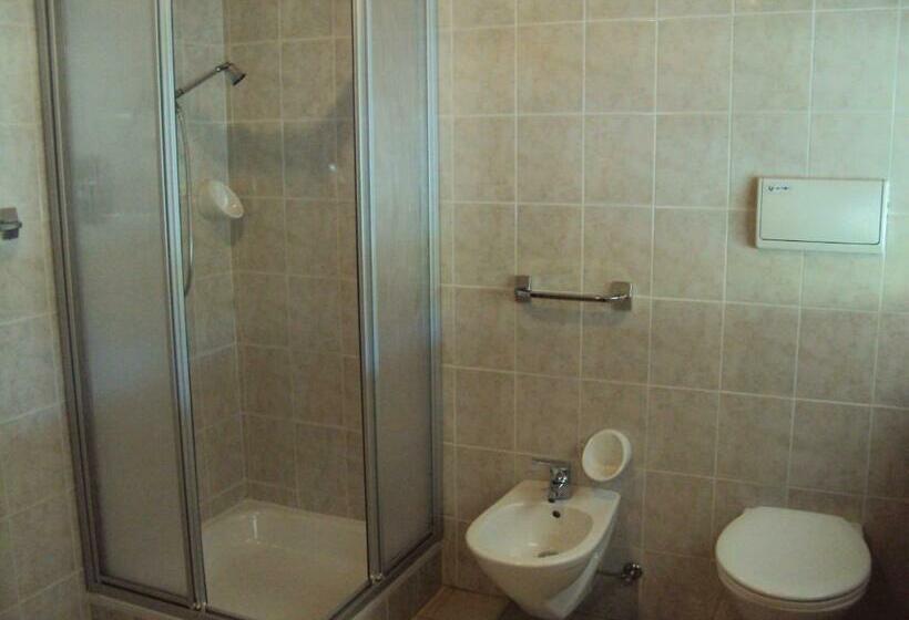 Apartamento 2 Quartos com Varanda, Aussersalfnerhof