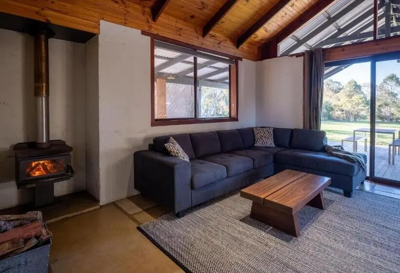 Deluxe-bungalow, Burnside Organic Farm