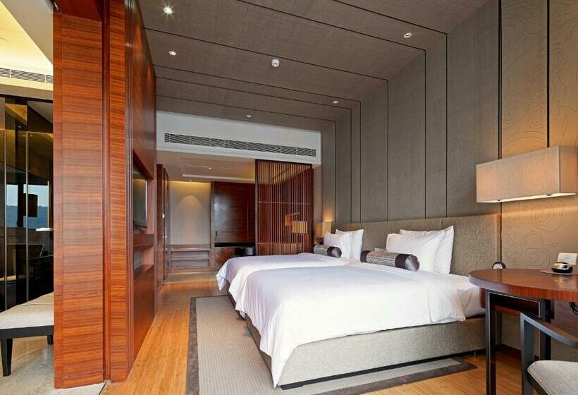 Superior room with lake view, Jinling Resort Tianquan Lake