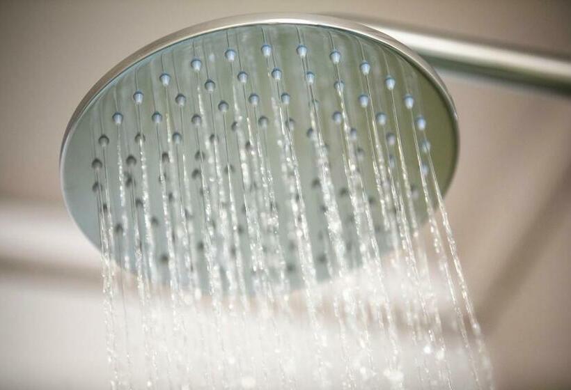 استودیوی استاندارد, Nightcap At Fairfield