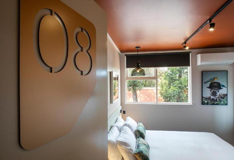 استودیوی استاندارد, Nightcap At Fairfield