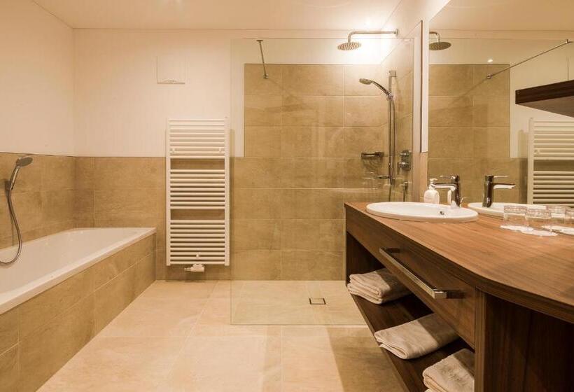 Апартаменты 1 Спальня с Балконом, Theresia