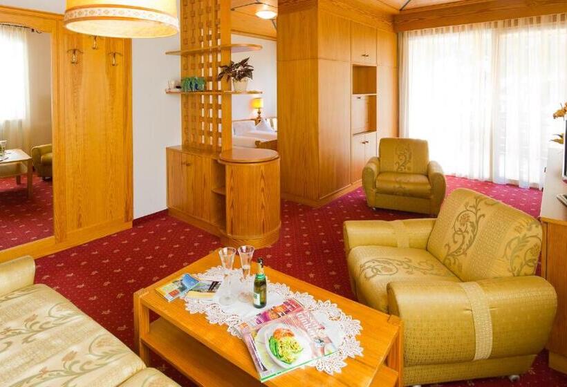 Апартаменты 1 Спальня с Балконом, Theresia