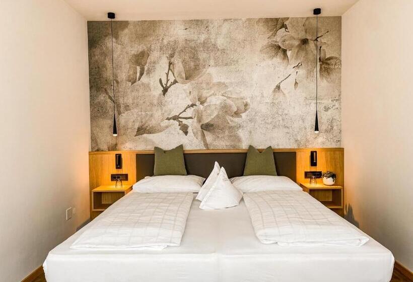 Апартаменты 1 Спальня с Балконом, Theresia