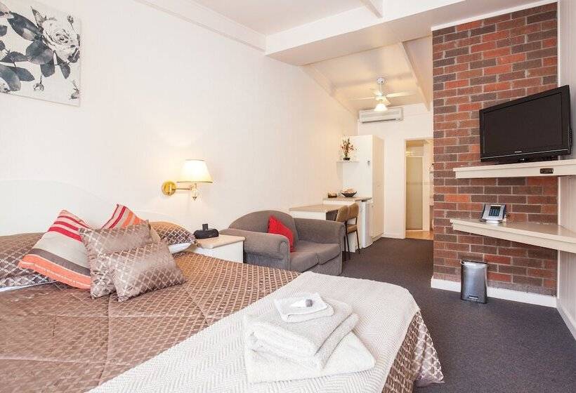 Номер Deluxe, Mid City Motel