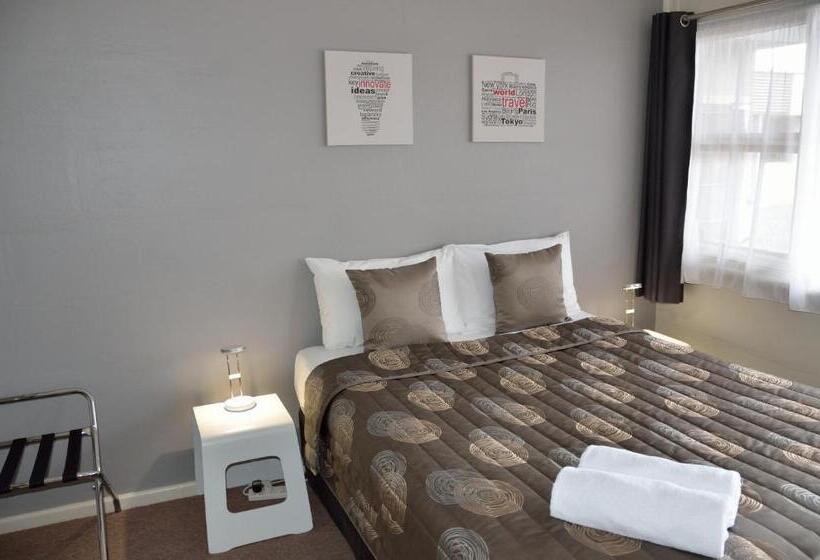 エコノミールーム, 105 On The Park