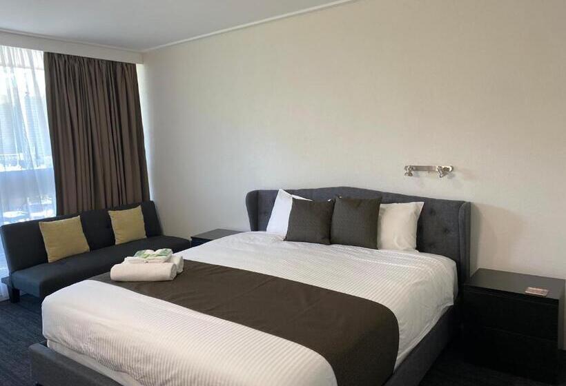 اتاق سوپریور با تخت بزرگ, Warrina Motor Inn Wodonga Cbd