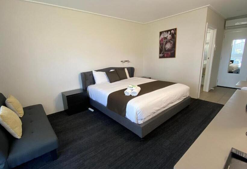اتاق سوپریور با تخت بزرگ, Warrina Motor Inn Wodonga Cbd