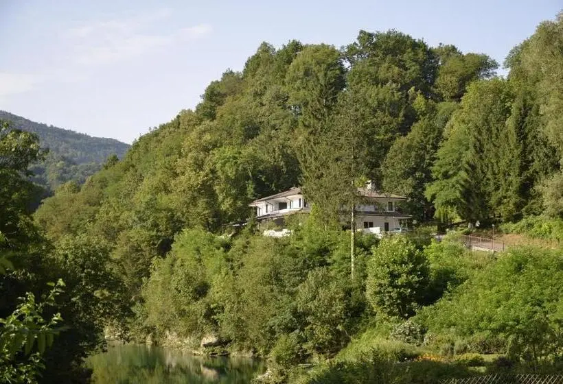اتاق استاندارد سه تخته با بالکن, Penzion šterk