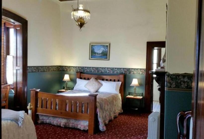 سوئیت مستر, Ranelagh House