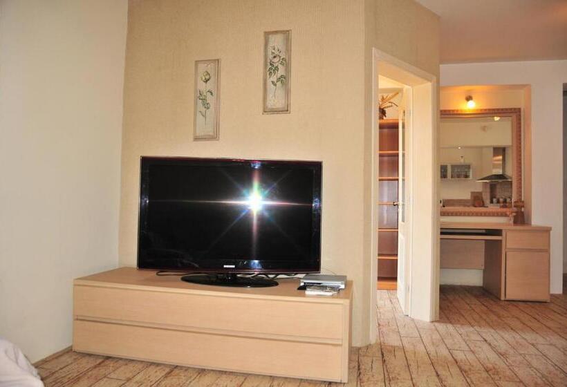 庭の見える1ベッドルームアパートメント, Secret Garden House