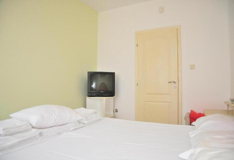 庭の見える1ベッドルームアパートメント, Secret Garden House