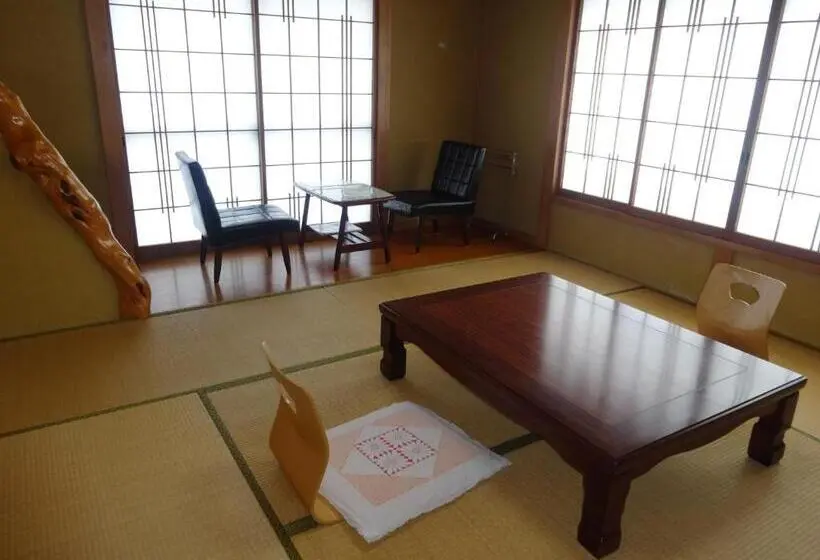 バスルーム共有のトリプルスタンダード, Ishibu So