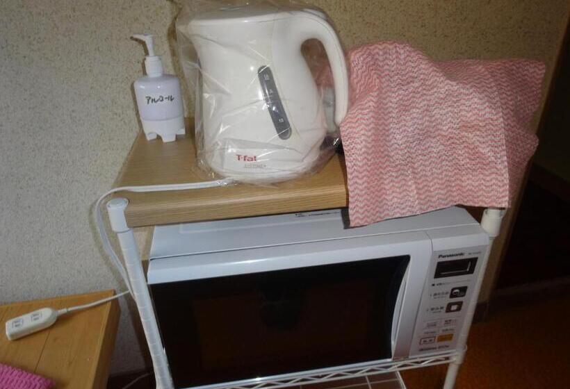 غرفة قياسية حمام مشترك, Ishibu So