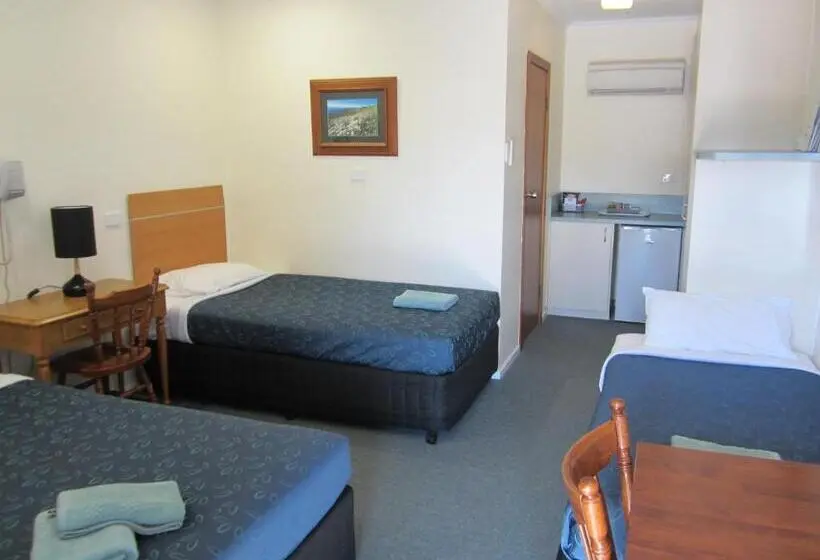 スタンダード４人部屋, Snowgum Motel