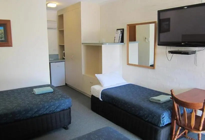 スタンダード４人部屋, Snowgum Motel