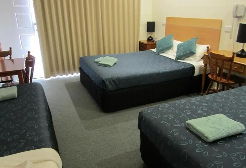 スタンダード４人部屋, Snowgum Motel