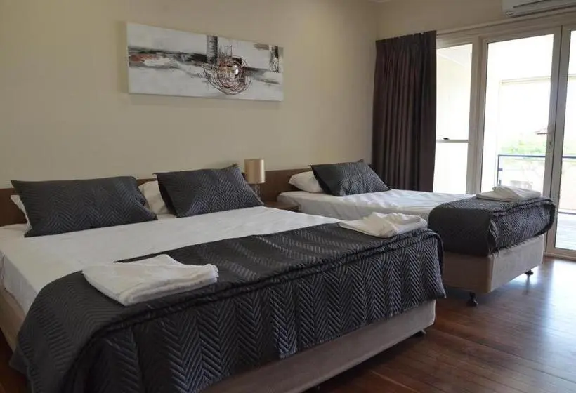 ダブルベッドスタンダードルーム, The Australian Hotel Motel