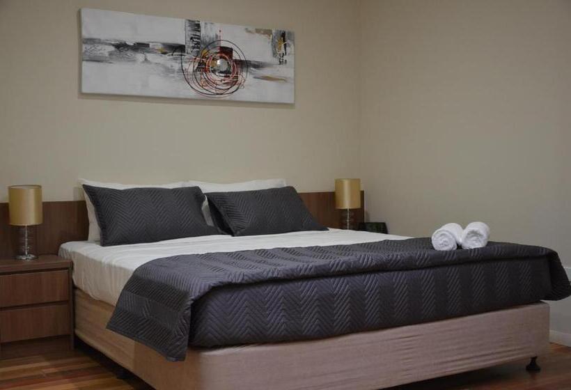 Номер Стандарт Кровать Кинг Адаптированный для Инвалидов, The Australian Hotel Motel