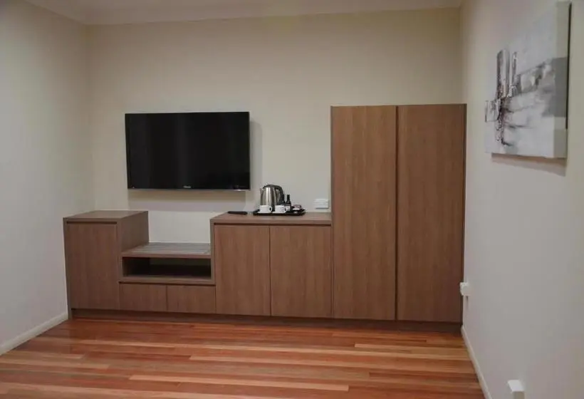 身障者適用キングサイズベッドルーム, The Australian Hotel Motel