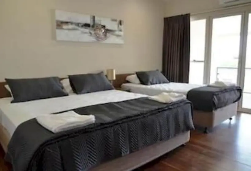 キングサイズベッドのスタンダードルーム, The Australian Hotel Motel