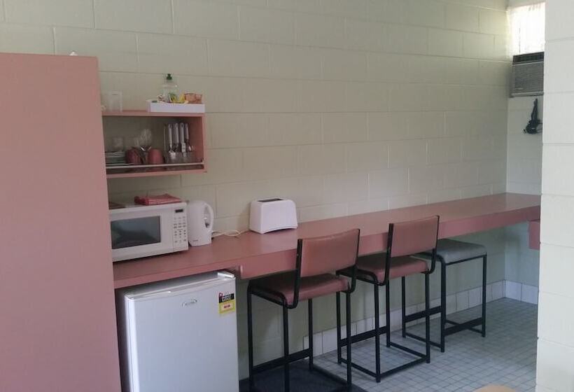 חדר משפחתי, Yungaburra Park Motel